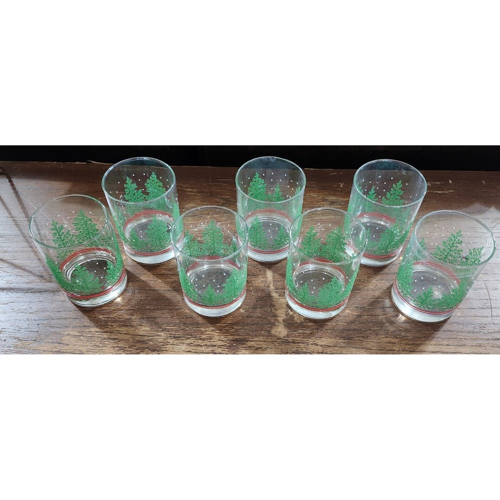 Set of 5 Vintage Libbey Christmas Pine Tree Rocks Glasses Set of 7  Snow Lowball